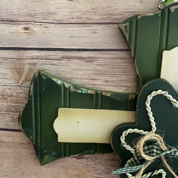 🎈Sale🎈NWT St. Patrick’s Wall Decor With Factory Distressing - Picture 2 of 9